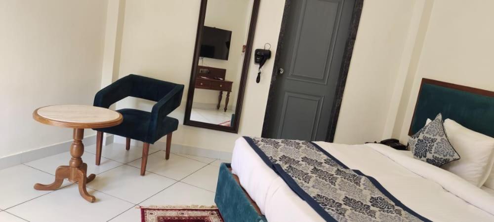 Traavista Aravali Mahal Otel Udaipur Dış mekan fotoğraf