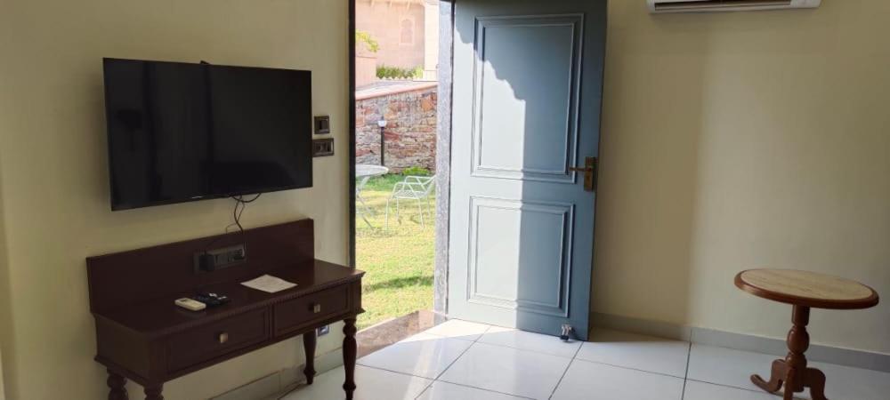 Traavista Aravali Mahal Otel Udaipur Dış mekan fotoğraf